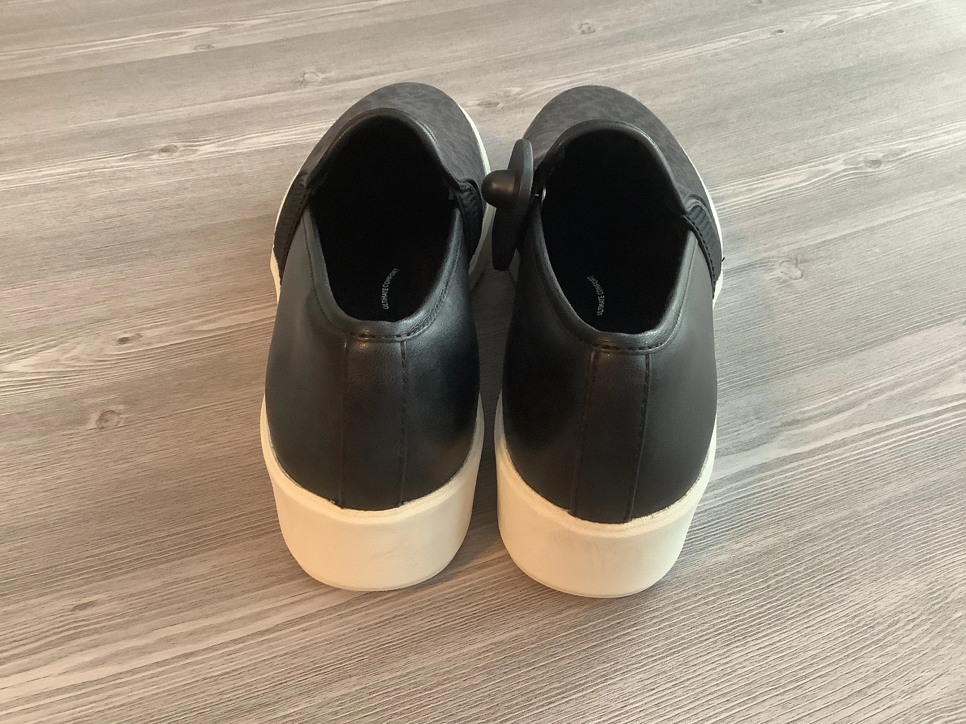 Black Shoes Sneakers Clarks, Size 9