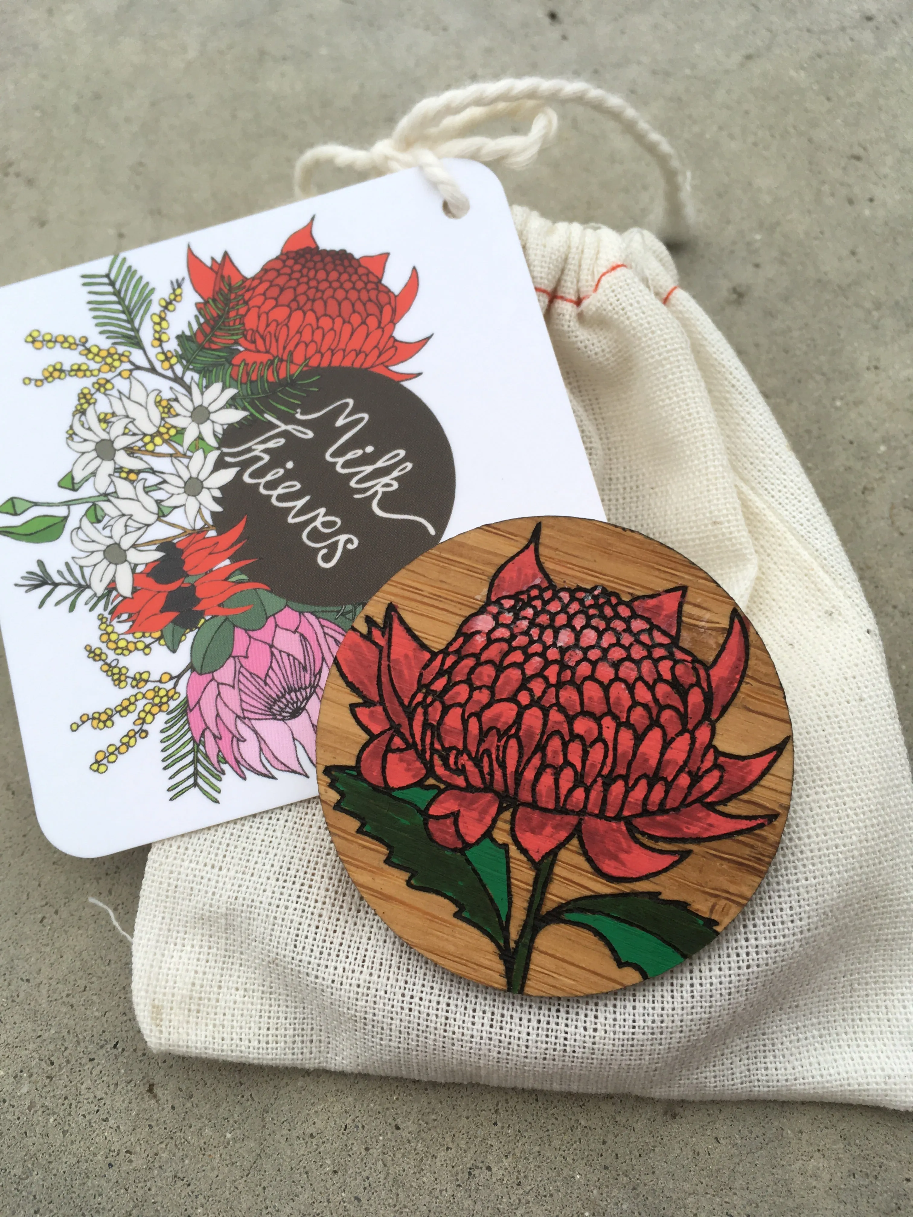 Floral Brooch - Waratah