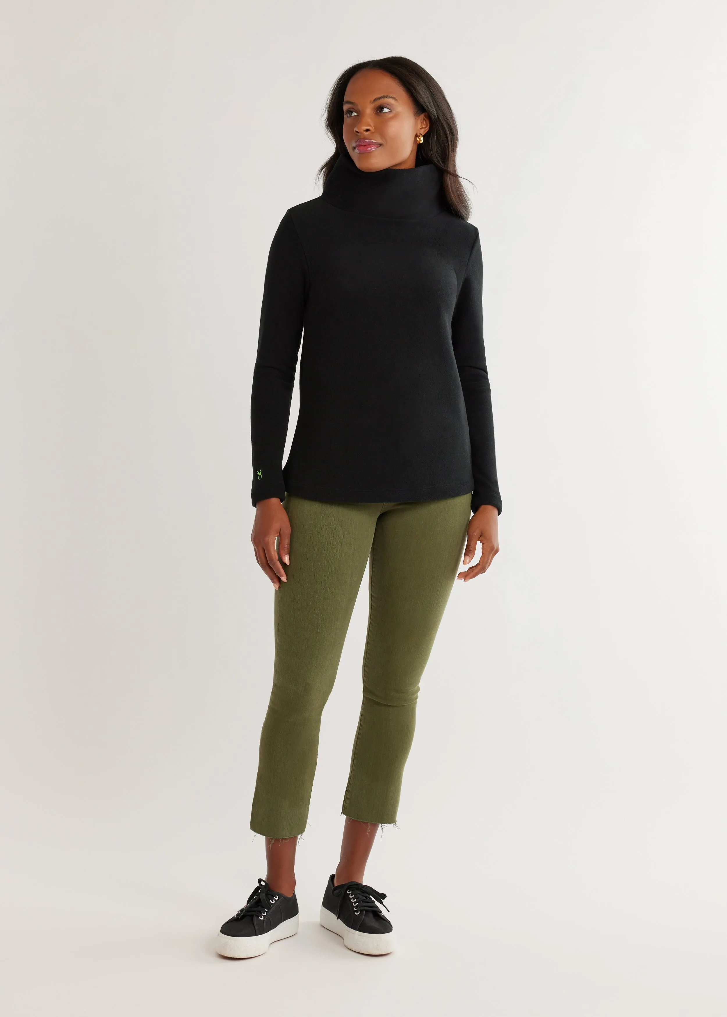 Greenpoint Turtleneck in Vello Fleece (Black)