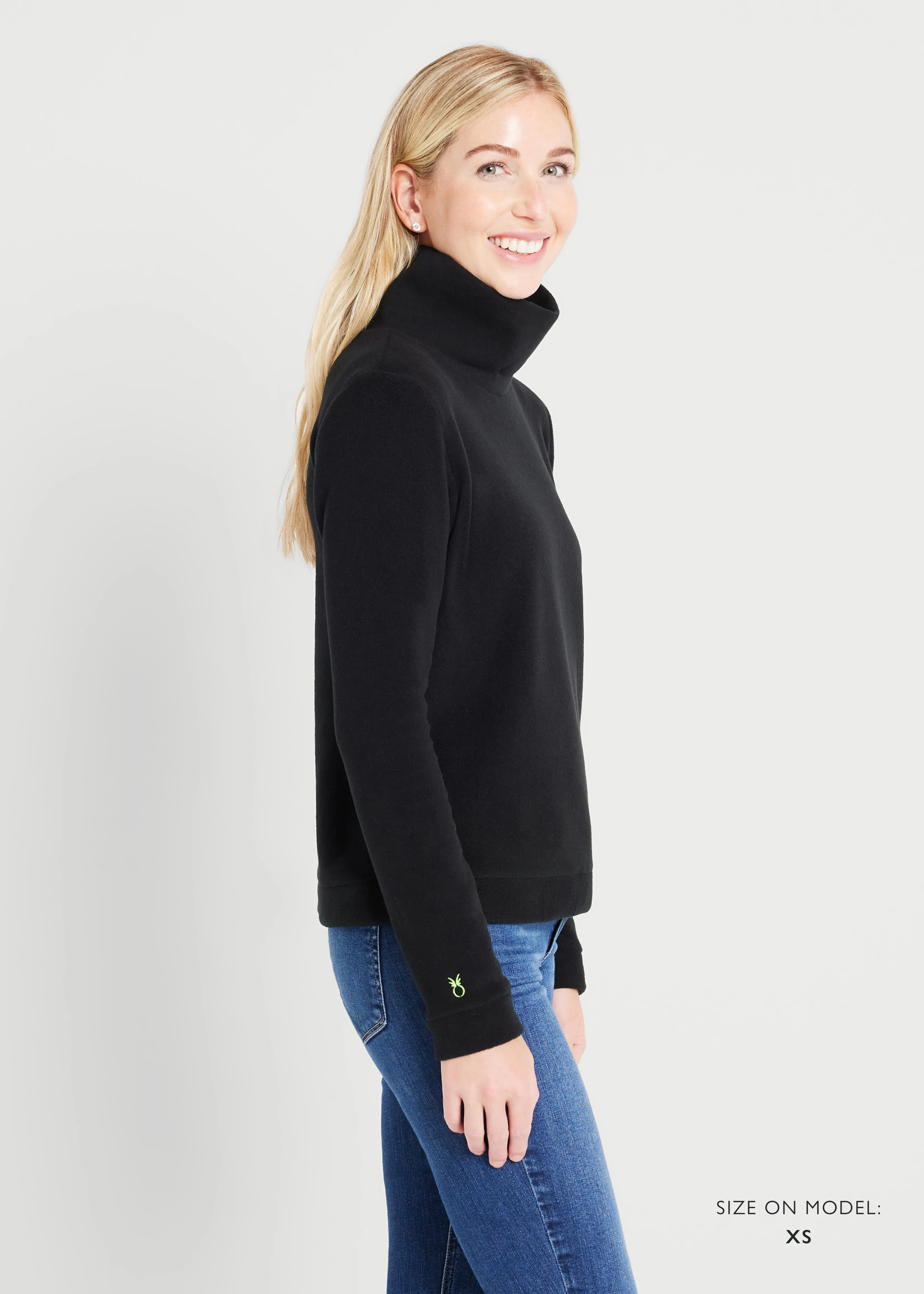 Park Slope Turtleneck in Vello Fleece (Black)